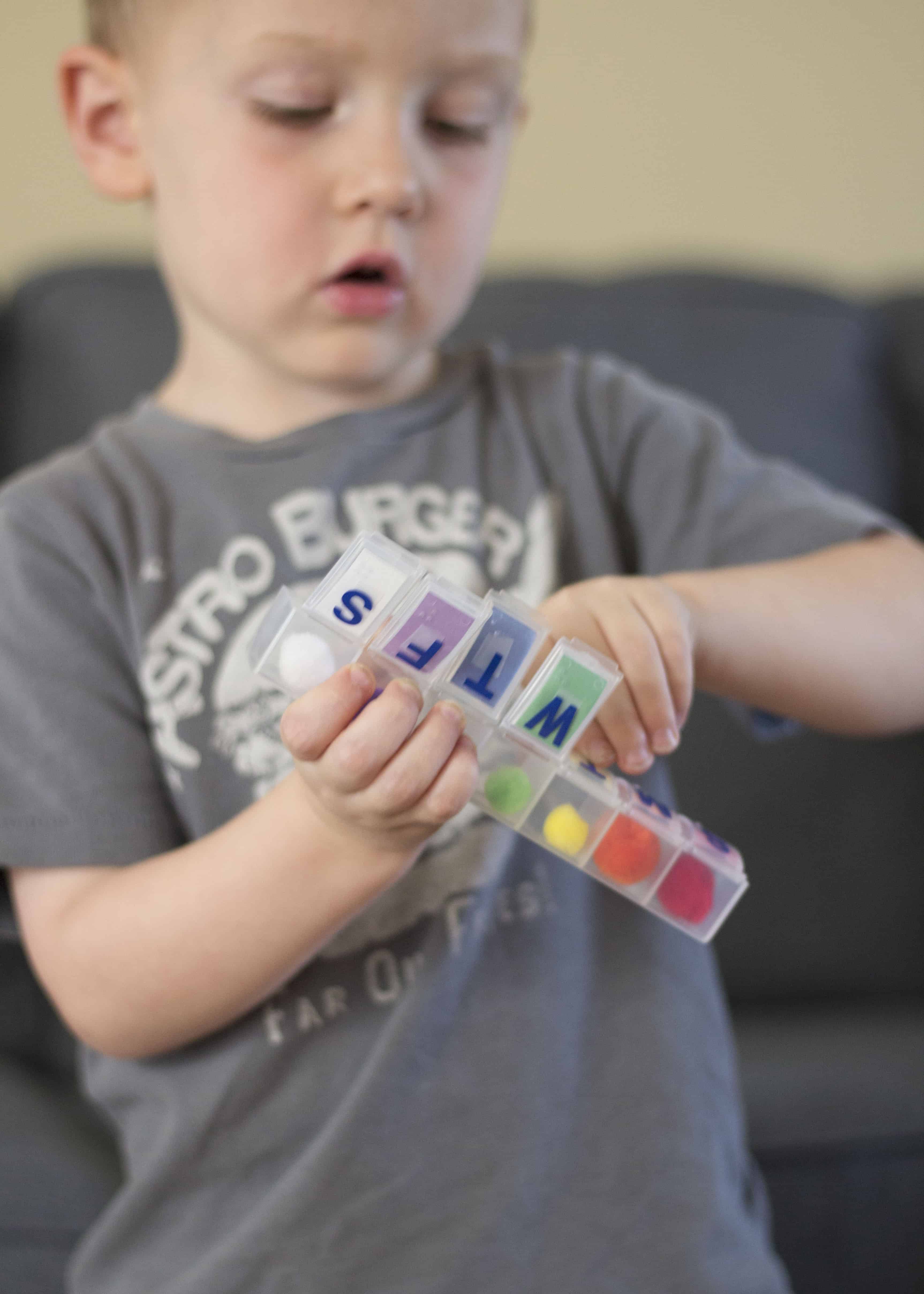 PILL ORGANIZER BUSY BAG